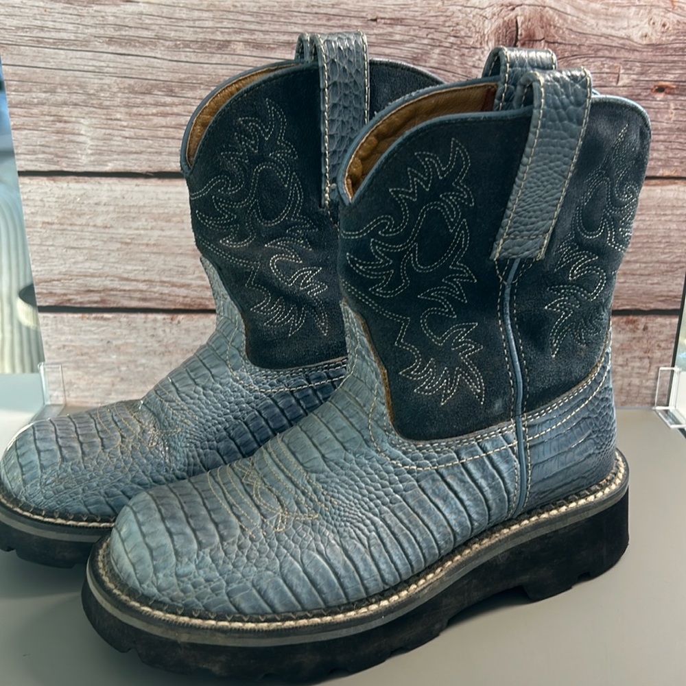 Ariat boots size 6